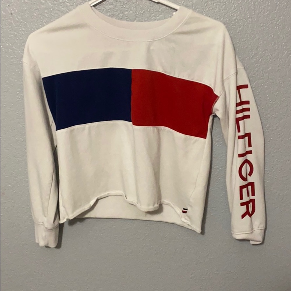 Cropped Tommy Hilfiger long sleeve shirt